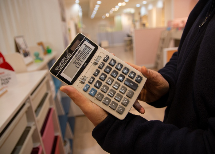 东莞桥头1例阳性牵动全城，小卖部里的防疫微观史，一场隐形战线的精准围剿