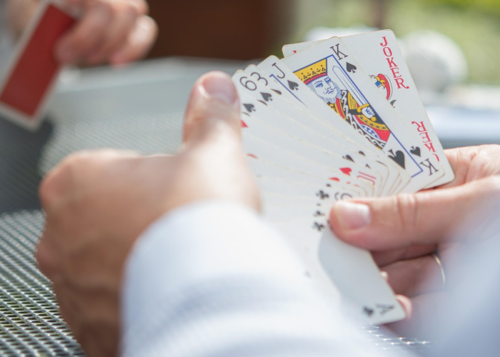 病毒潜伏的幽灵与防疫的持久战；大连惊现11次核酸才阳性病例