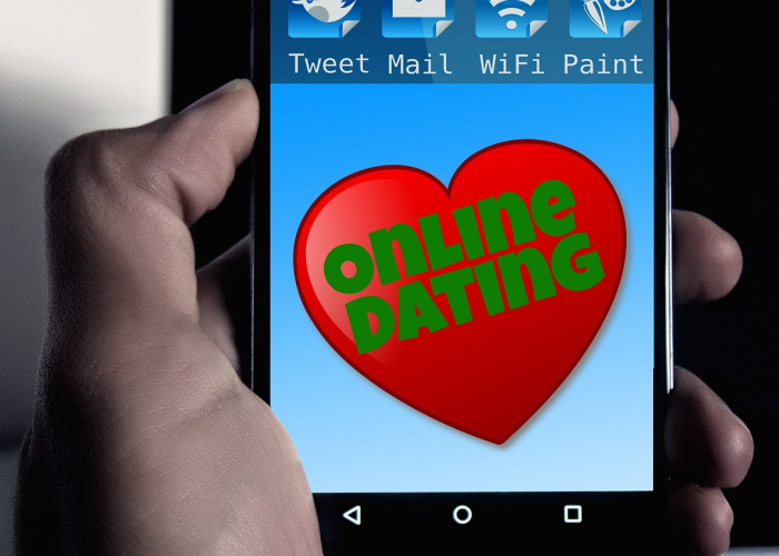 日处理4亿次查询的AI革命：百度快递服务，一场重塑物流体验的静默进化