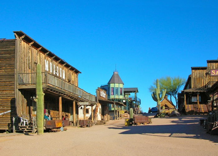 三百万例确诊刻录的人类足迹，疫情长夜中的明暗交界