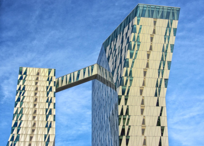 (一份动态清单背后的治理温度与全民战疫)；江西中高风险地区名单