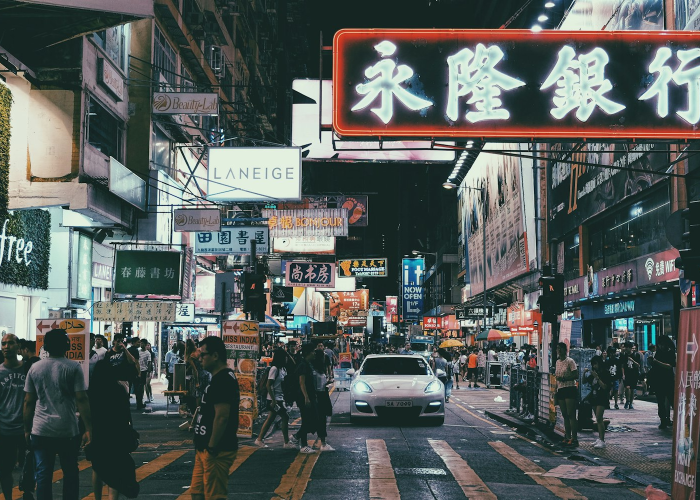 (一场概率游戏背后的城市治理密码)；北京市小客车摇号