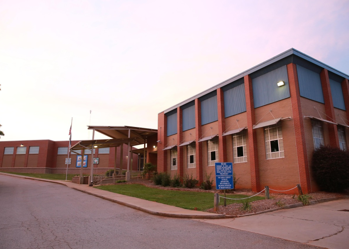 三十六例新增背后的城邦：一次疫情下的个体命运与集体呼吸