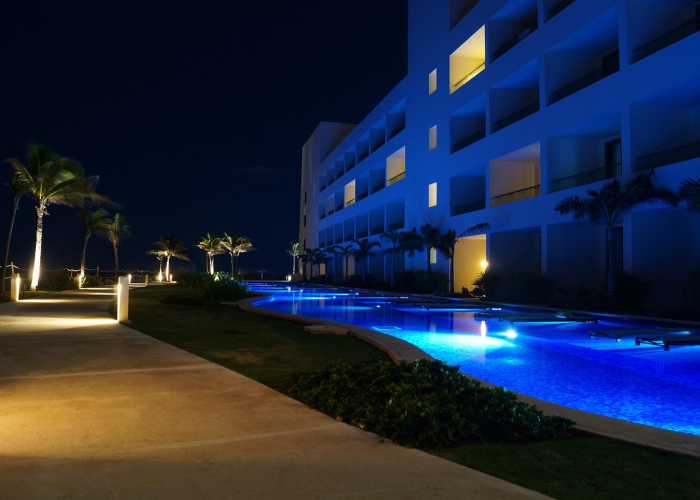 1025万次检测与354份阳性：一座城市的冬夜守望与秩序重建