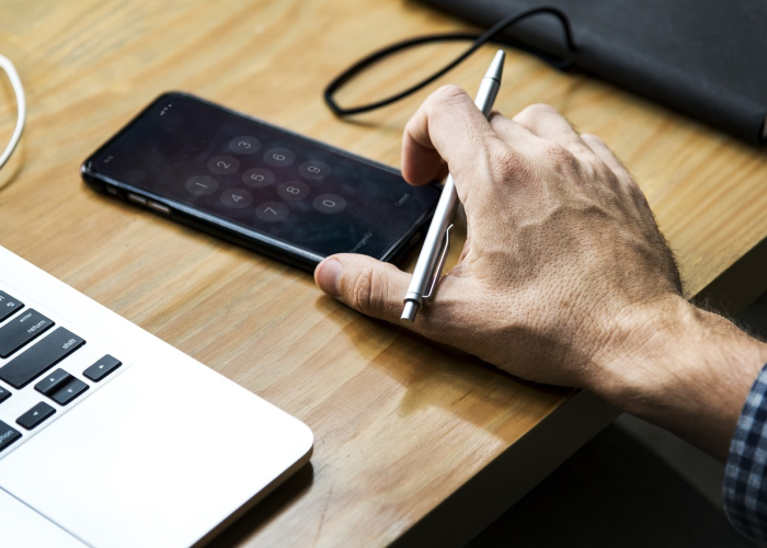 一座城市的双重轨迹，坚守与复苏之间，毕节疫情最新消息 X