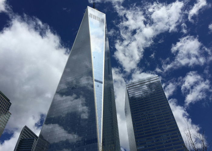 千万人口城市的静默定格：人类面对未知的集体抉择与生命韧性