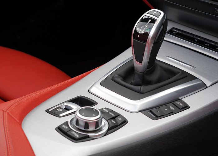 一条倡议与千万次回望：清明时节的归途，成为政策与乡愁之间的清明与暖阳