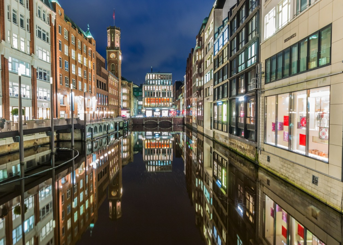 {是14亿人的呼吸与共}，数字背后，31省区市新增本土确诊50例 4