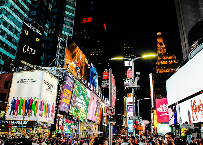 一座城的冷静与温度，上海新增4例确诊背后