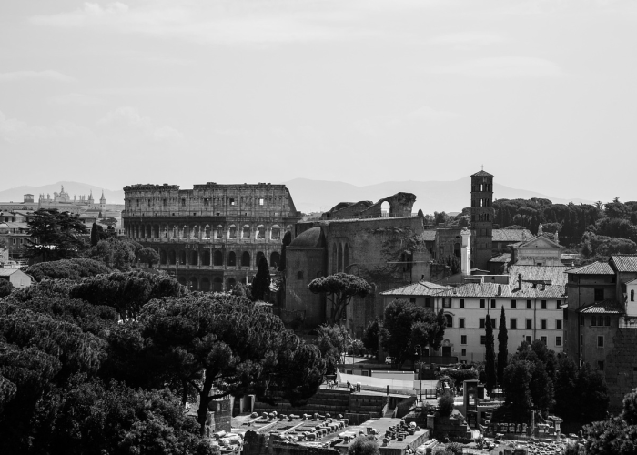 19例新增中的9例本土：疫情阴云下的生命韧性之歌