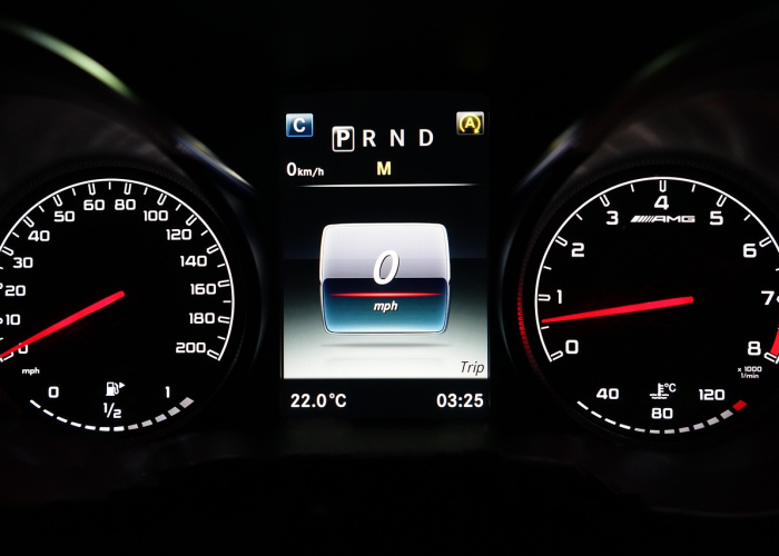 谁还记得那个怕老鼠的蓝胖子¿，当万能成为枷锁，小叮当开挂背后