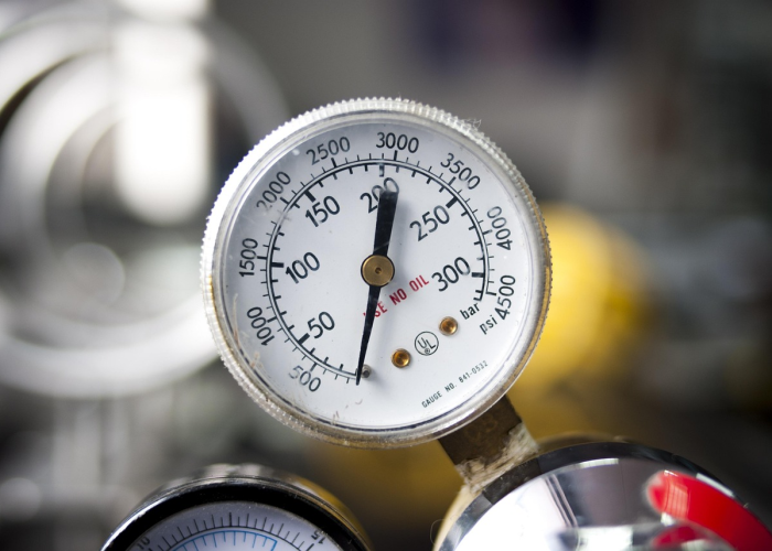 葡萄架下的隐形战场与防疫韧性,(吐鲁番新增3例无症状感染者)