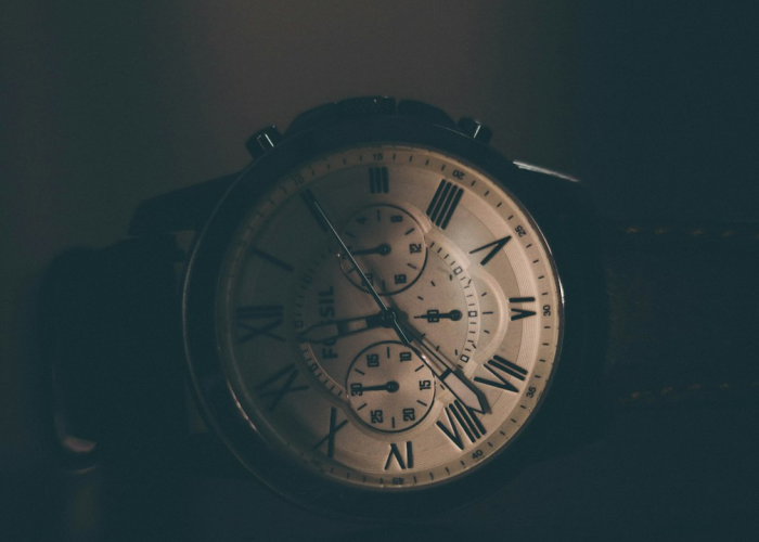 23岁技术支持人员的轨迹抉择，个体侥幸心理击穿三城防线的警示录犹如一面撕裂的防疫网格