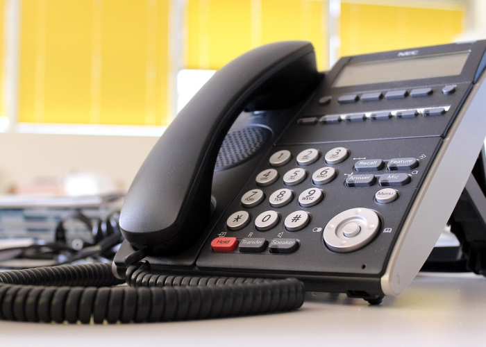 从劳动节到心灵假期的百年嬗变；《五一》