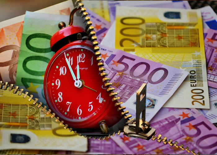 25例新增背后的平静,疫情长河中个体命运的微光,一幅全民健康防御网的韧性图谱 25例新增背后的平静,疫情长河中个体命运的微光,一幅全民健康防御网的韧性图谱