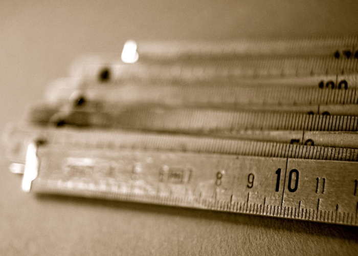 武汉疫线光影：灯会下的口罩洪流，一座城的呼吸与脉动