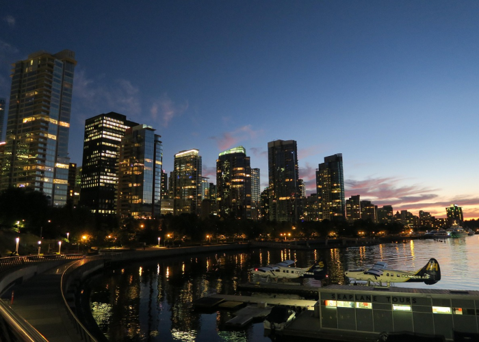 L 冰城交通治理的冷思考与暖出路，哈尔滨单双号限行