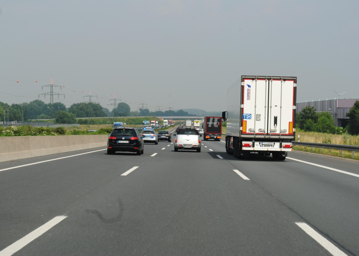 五例确诊背后的城市免疫线：北京风险等级调整与千万普通人的冷暖日常