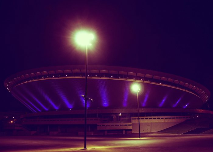 (信息洪流中的信任灯塔与治理温度)；上海疫情发布会