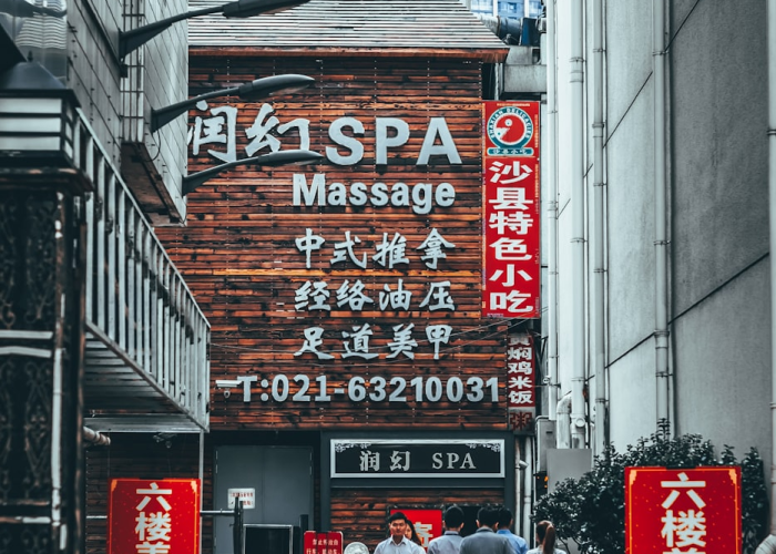 2月预测中的307例轨迹：家庭温度与城市免疫系统的静默对话