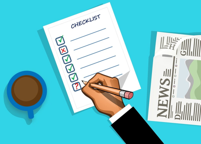 4例本土确诊的夜晚：万家灯火中的微光与时代洪流下的哨音