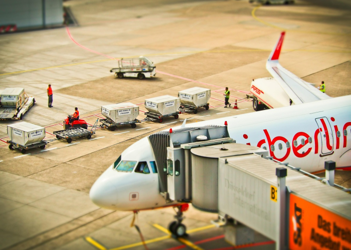 恰是为了更盛大的重逢、此刻不去的深情、[北京按下静音键] F