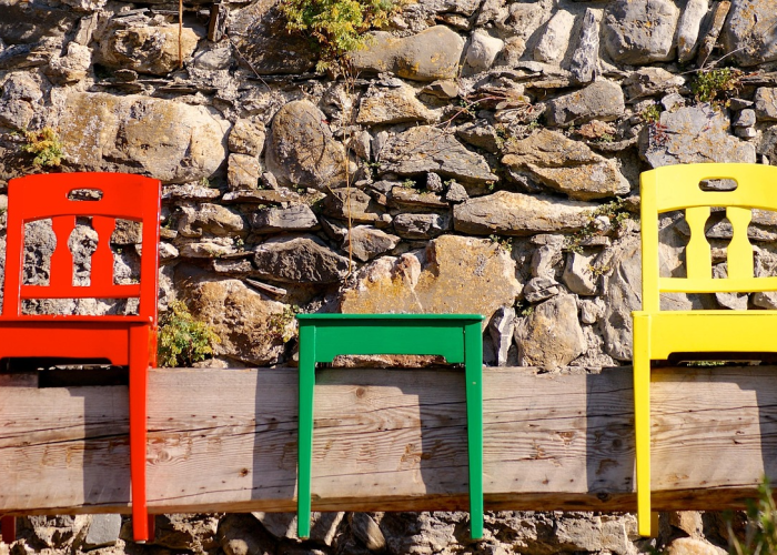 健康防线与冬日暖流：秦皇岛疫情下的城市韧性