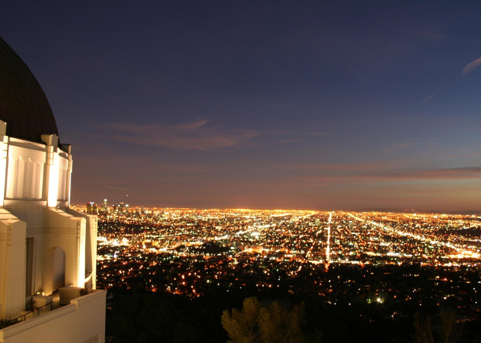 402名宾客的110分钟：暴雨中的婚宴如何成为精密防控的试金石