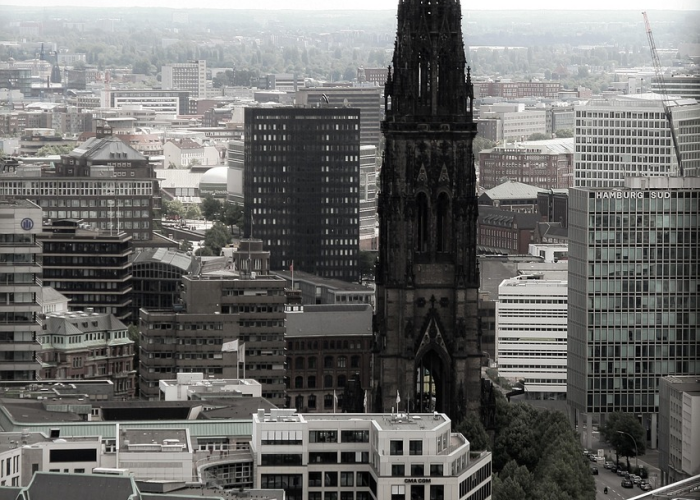 五省孤光：生命刻度上的微光与十四亿人的守望