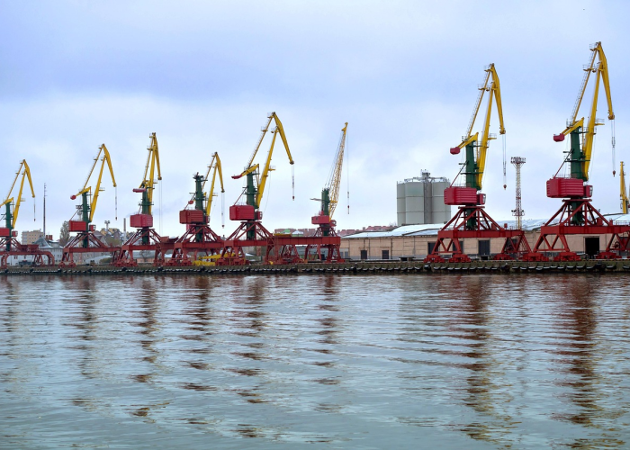 C 草原上的坚守与复苏之路；呼伦贝尔疫情最新消息